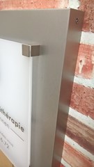 Plaque professionnelle lumineuse détail