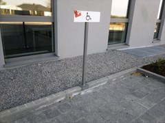 TP - plaque parking sur poteau