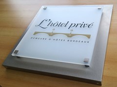 plaque hotel lumineuse